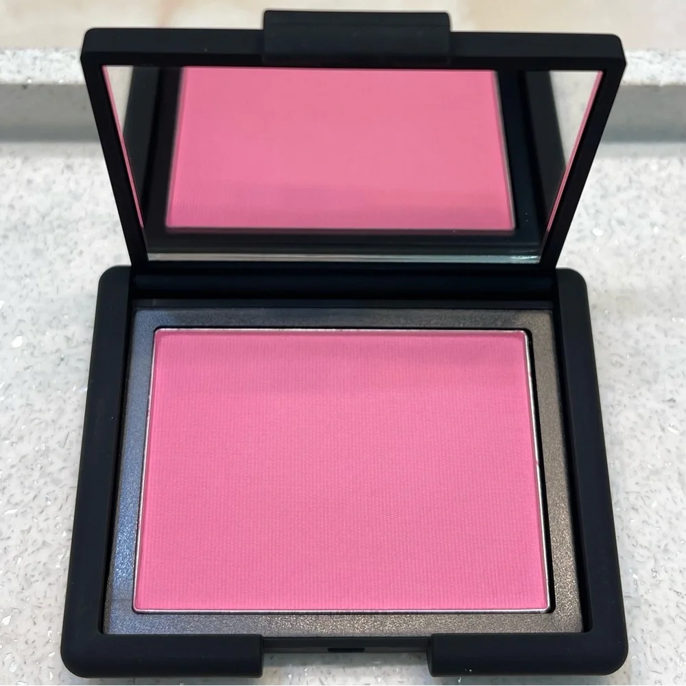VAULTED ~ NARS ~ ‘DESIRE’ (Shade 4001) Blush ~ Talc Based Original Formula ~ NIB